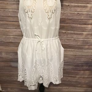 Kendall and Kylie White Romper size Large